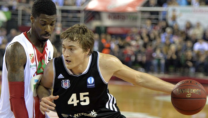 Pınar Karşıyaka:73 Beşiktaş İntegral Forex:64